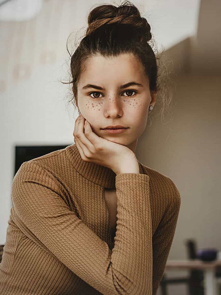 Esra Erol